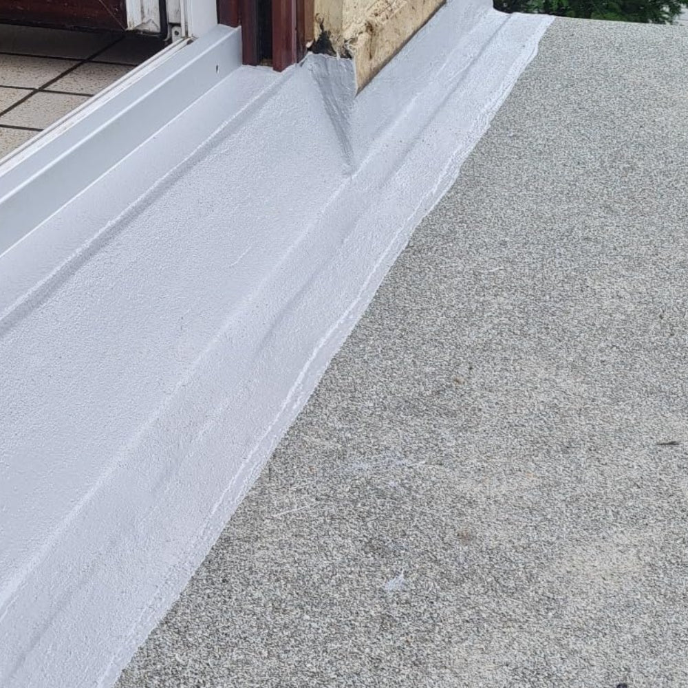 Flüssigkunststoff grau Anwendung Balkon Abdichtung